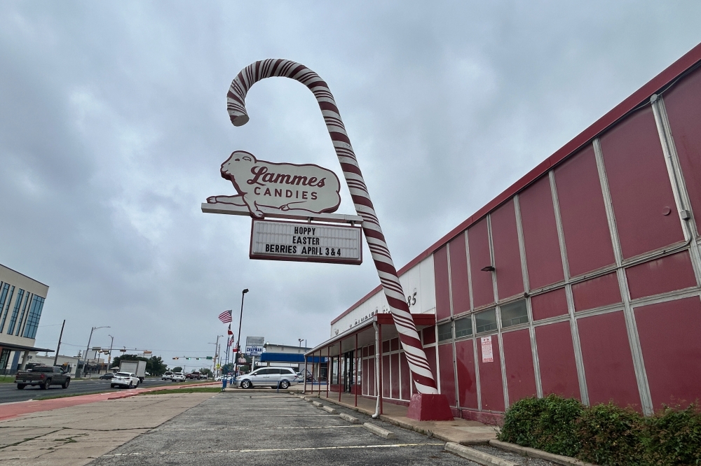 The Austin flagship Lammes Candies store at 5330 Airport Boulevard will remain open for "a little bit," according to the company. (Brooke Sjoberg/Community Impact)