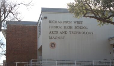RISD will return to a traditional class schedule design at its secondary schools, rather than a block schedule, in the 2026-27 school year. (Isabella Zeff/Community Impact)