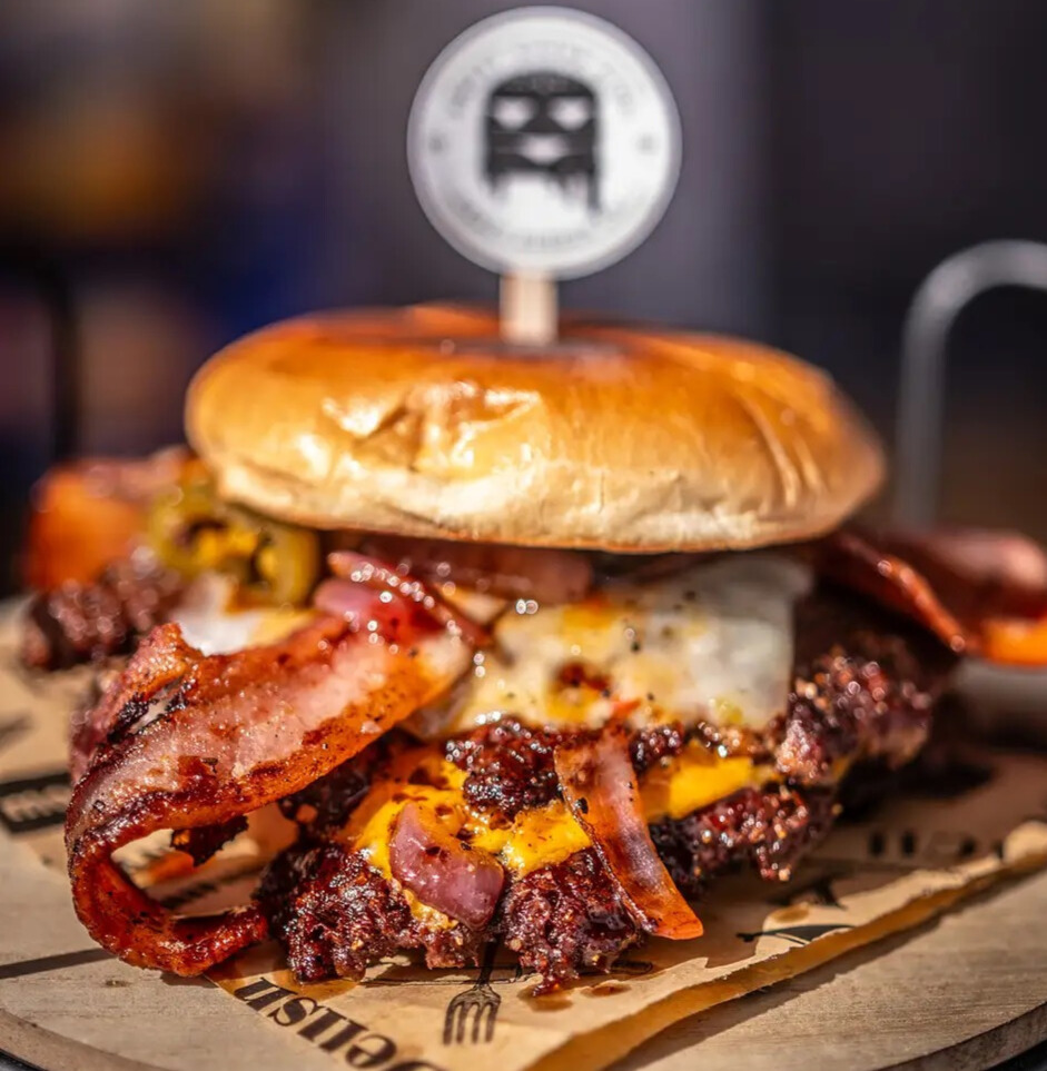 Sweet Sugar High Craft Burger Co. creates ‘fire’ burgers for community