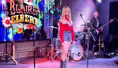 Fresh off 'The Voice,' Blaire Elbert gives hometown crowd a show, also shares stage with one of her fellow Cactus Cuties