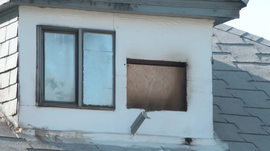 1308 Magoffin damaged by large fire. Photo taken by Tony Pina/KTSM 04.21.26