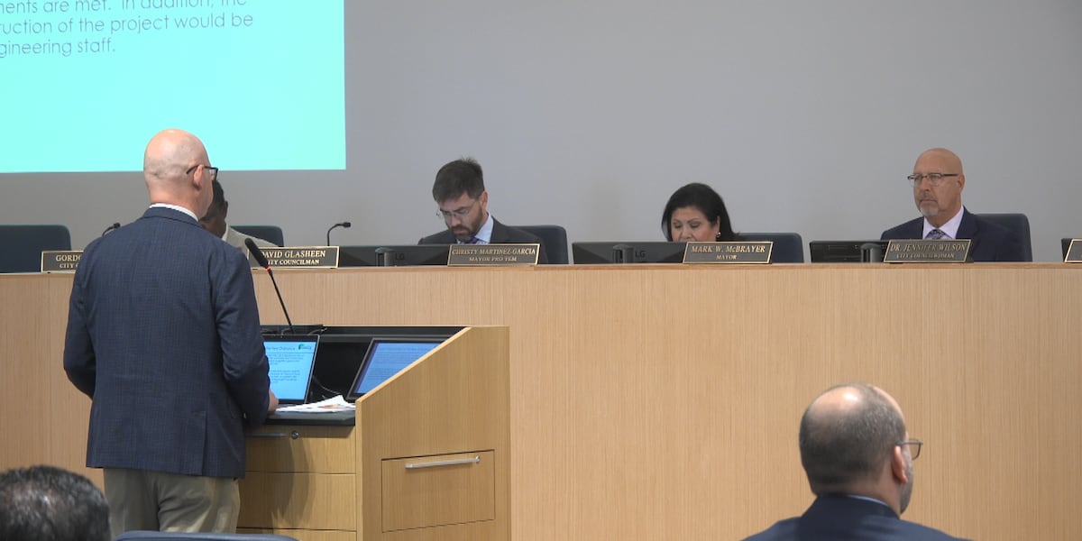 Lubbock City Council approves petition process for alley paving on first reading