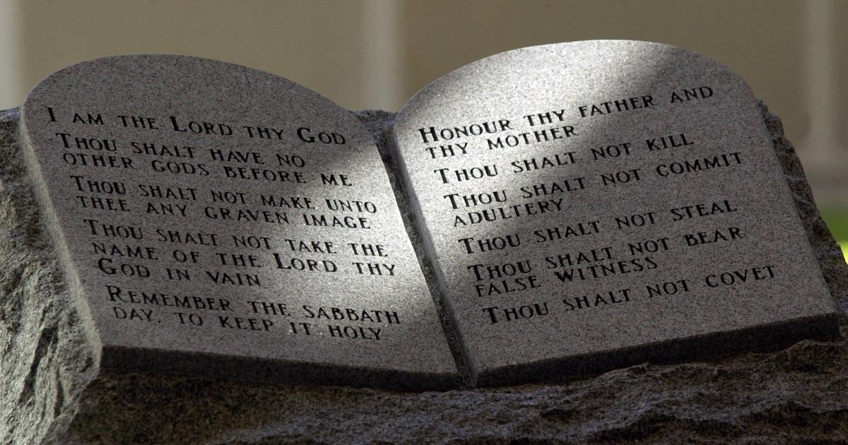 Federal appeals court upholds Texas’ Ten Commandments law | Education