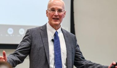 UTA selects Brian Klaas as new College of Business dean | Campus