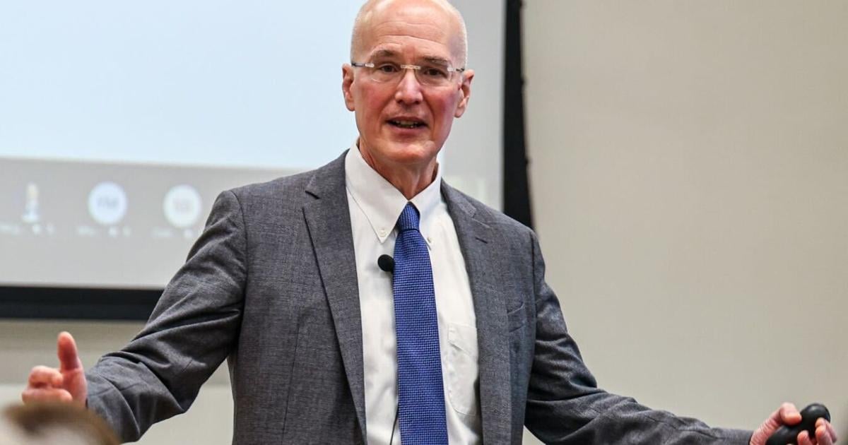 UTA selects Brian Klaas as new College of Business dean | Campus