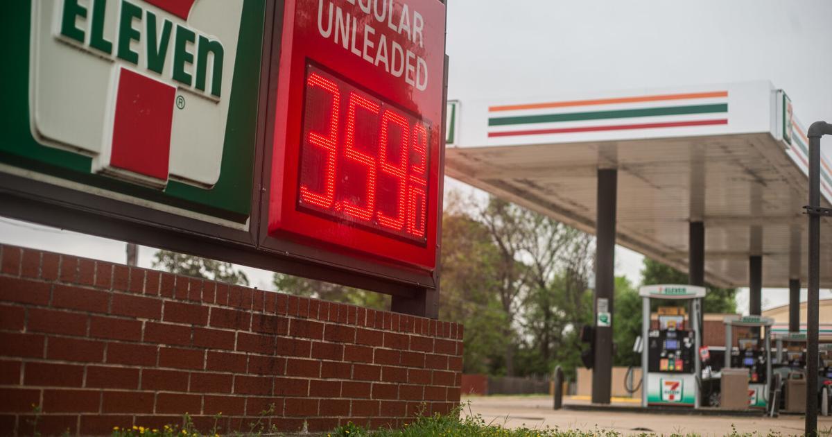 Gas prices surge nationwide amid war in Iran, UTA students react | News