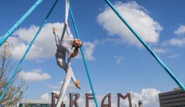 'I’m living my dream every day': Street circus entrances downtown Arlington | Arts And Entertainment