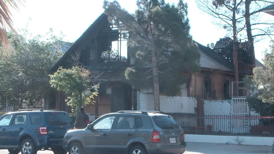 1305 Magoffin burned after large fire. Photo taken by Tony Pina/KTSM 4.21.26