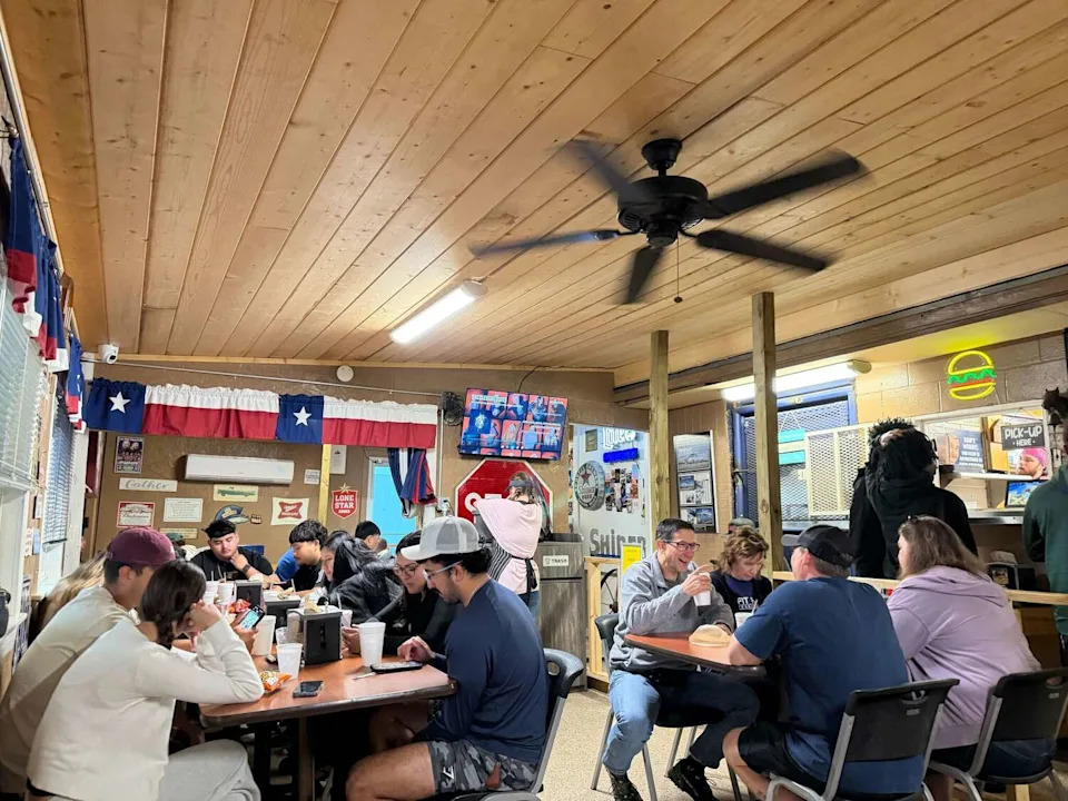 Top of the Hill Greasy Burgers in Bryan, Texas. (Peter L. Scamardo II/MySA)