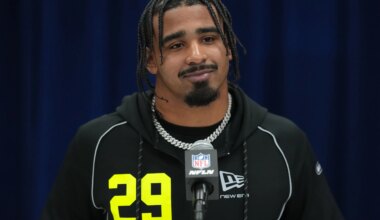 Texas A&M LB Taurean York signs with Denver Broncos after draft slip