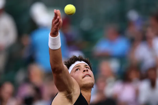 HOUSTON, TEXAS - APRIL 01: Ben Shelton of the United States serves against Zhizhen Zhang of China during the Singles match on Day 3 of the Fayez Sarofim & Co. U.S. Men's Clay Court Championship at River Oaks Country Club on April 01, 2026 in Houston, Texas. (Photo by Kenneth Richmond/Getty Images)