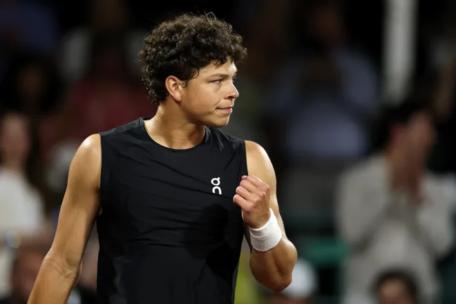 HOUSTON, TEXAS - APRIL 01: Ben Shelton of the United States celebrates after defeating Zhizhen Zhang of China in the Singles match on Day 3 of the Fayez Sarofim & Co. U.S. Men's Clay Court Championship at River Oaks Country Club on April 01, 2026 in Houston, Texas. (Photo by Kenneth Richmond/Getty Images)