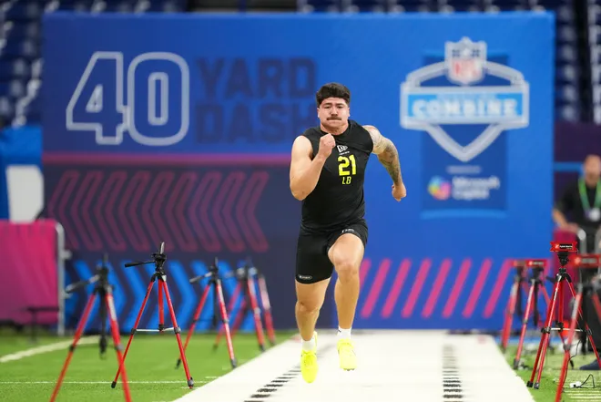 Feb 26, 2026; Indianapolis, IN, USA; Texas Tech linebacker Jacob Rodriguez (LB21) runs the 40-yard dash during the NFL Scouting Combine at Lucas Oil Stadium. Mandatory Credit: Kirby Lee-Imagn Images