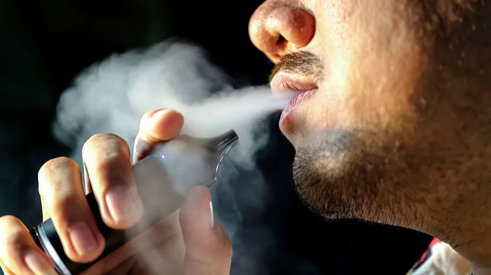 Two North Texas smoke shop owners are suing one of their vape suppliers, alleging they were sold products with illegal levels of THC. (chuchart duangdaw/Getty Images)