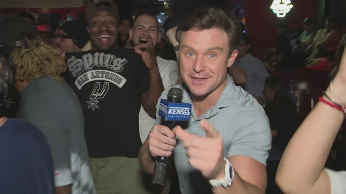 Spurs playoff watch party at Bar Gimmie Gimmie in Southtown San Antonio