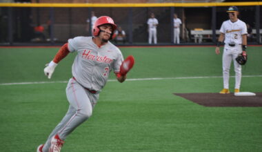 Houston pounds out six extra-base hits, upends No. 15 West Virginia, 10-7