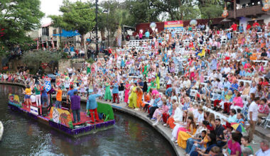 Texas Cavaliers River Parade, Pilgrimage to the Alamo