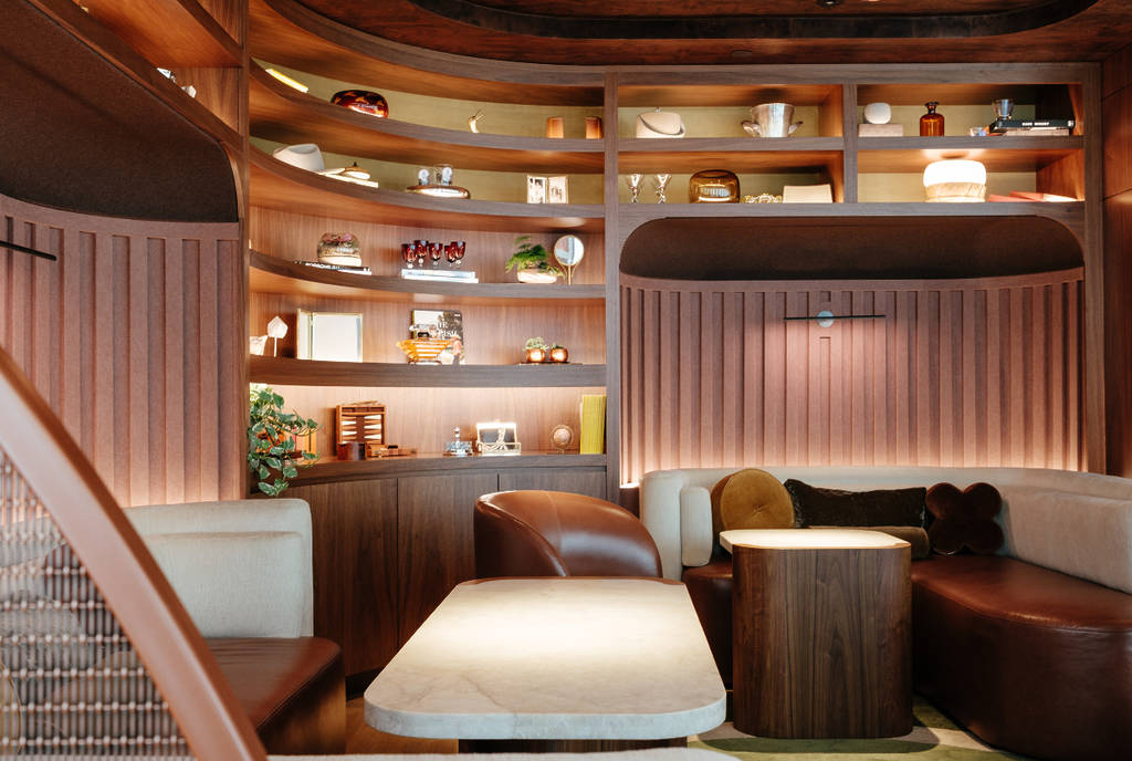 Image shows dining area at Kirkwood in Houston. 