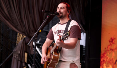 AUSTIN, TEXAS - MARCH 16: Noah Kahan performs onstage during the Noah Kahan: Out of Body SXSW Premiere on March 16, 2026 in Austin, Texas. (Photo by Robin Marchant/Getty Images for Netflix)