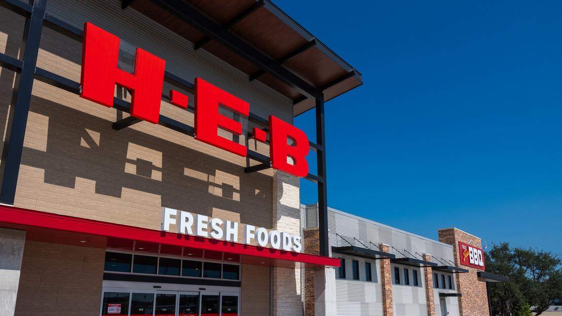 H-E-B drops clue suggesting plans for a new Fort Worth store
