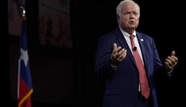 Texas oil and gas regulator Wayne Christian peddles oil-backed crypto coin