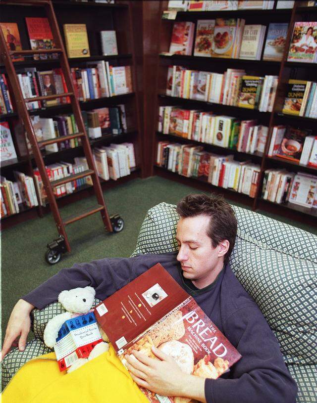 March 7, 2001: Wayne Niemi of Dallas naps at Barnes & Noble in downtown Fort Worth.