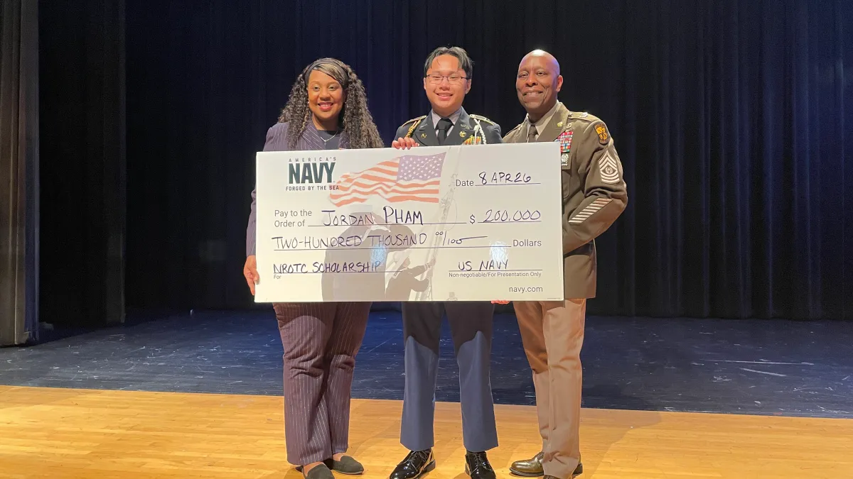 Dallas Senior Pham Earns Prestigious Navy ROTC Scholarship
