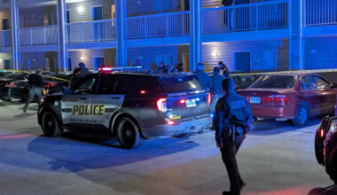 Woman dead after man stabbed her, then himself at West Side hotel, San Antonio police say