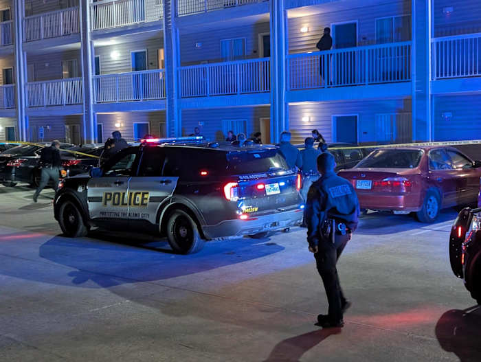 Woman dead after man stabbed her, then himself at West Side hotel, San Antonio police say
