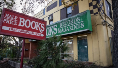 Developer gets demolition permit for former bookstore building on Broadway