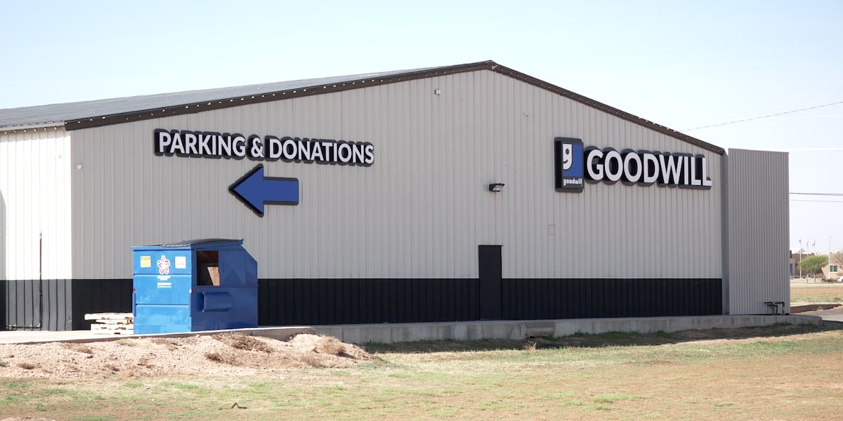 Goodwill opens new store in south Lubbock