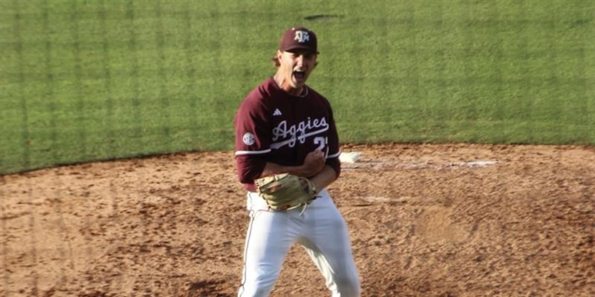 Texas A&M’s Lyons confounds Texas for Lone Star Showdown series win