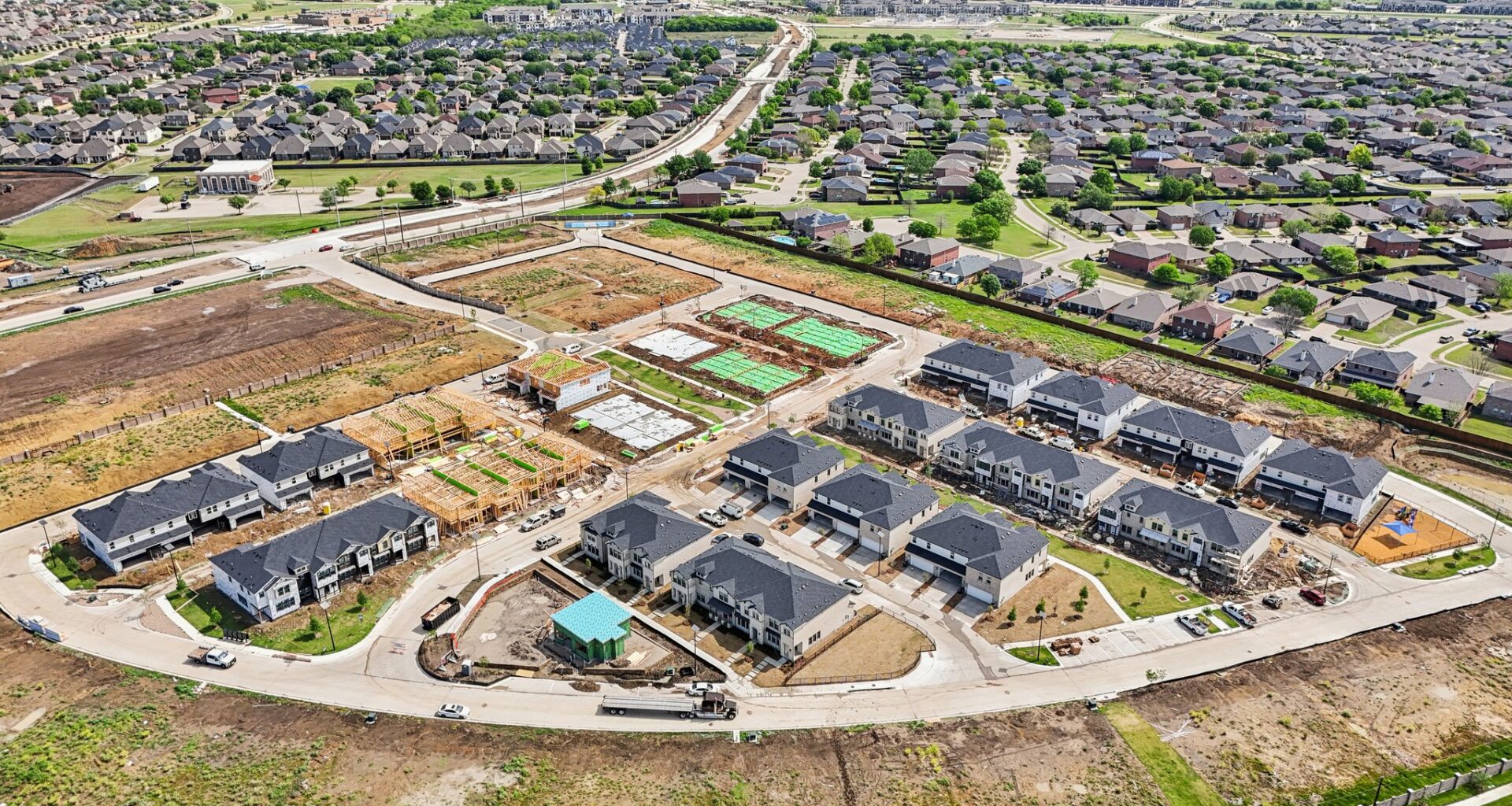 Southern Impression Homes Completes First Phase of 213-Unit Dallas-Area BTR Community
