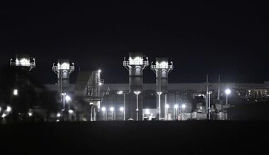 Data center boom strains Texas homebuilders’ need for electricians
