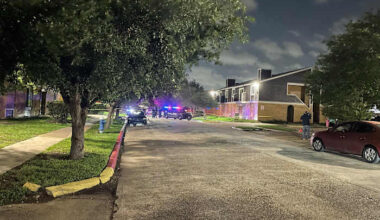 2 men hospitalized after fight leads to shooting in W. Houston