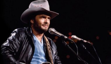 Classic DVD Reviews: Tony Joe White / Merle Haggard / Waylon Jennings | Live From Austin, Tx.