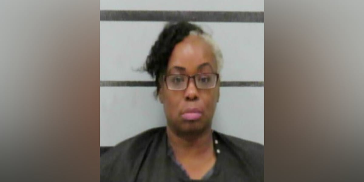 Woman arrested after fleeing traffic stop in Lubbock