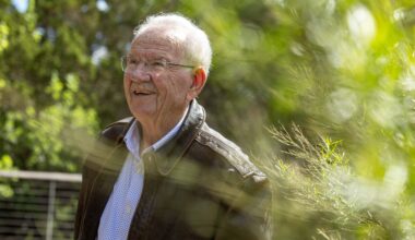 Statue of former mayor Phil Hardberger planned for namesake park