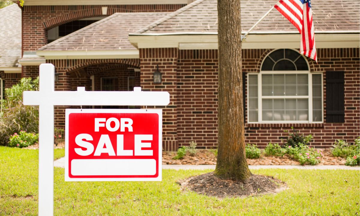 Plano Home Values Drop 5.1% — Latest Housing Market Report