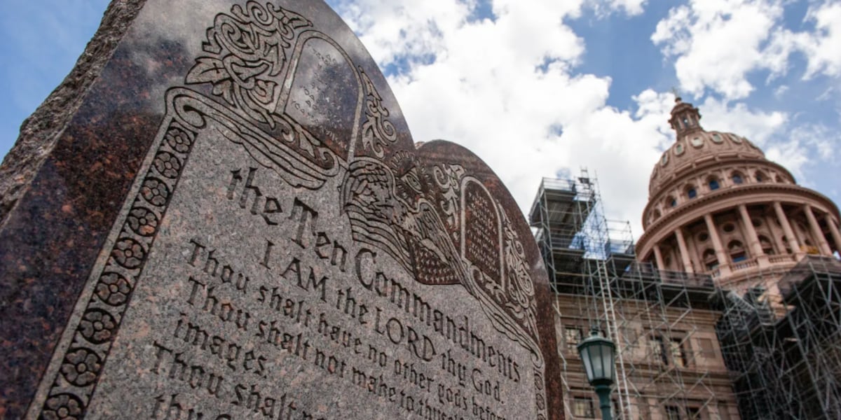 Texas can force schools to post Ten Commandments, federal appeals court rules