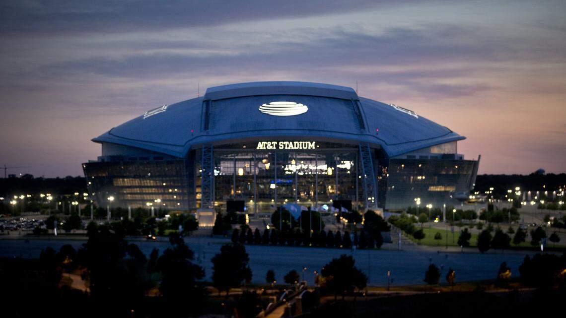 Arlington weighs $273 million Dallas Cowboys stadium deal