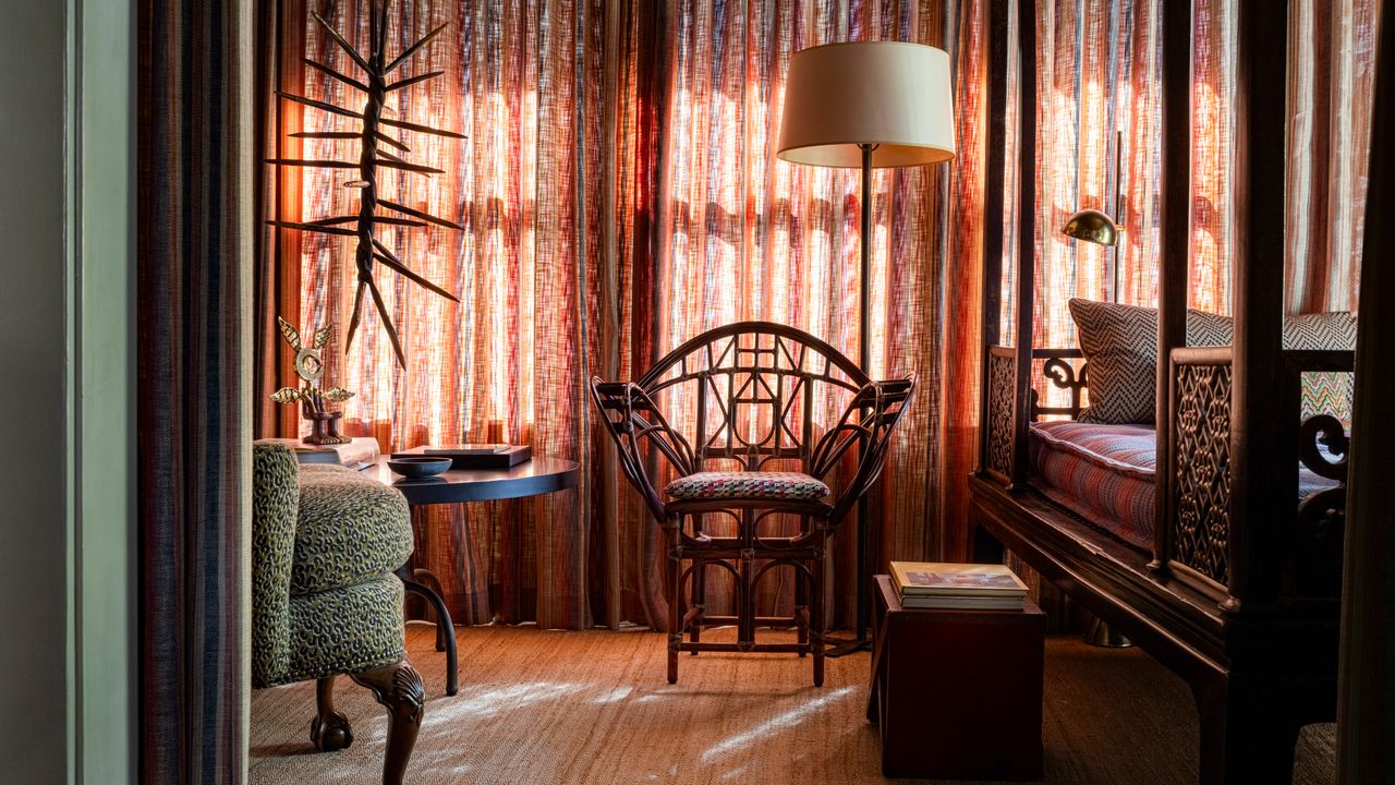 Ryan Lawson Rethinks a 1,500-Square-Foot Bungalow for One Houston Couple
