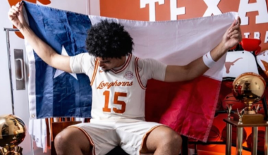 Texas lands big pledge from former TCU F David Punch