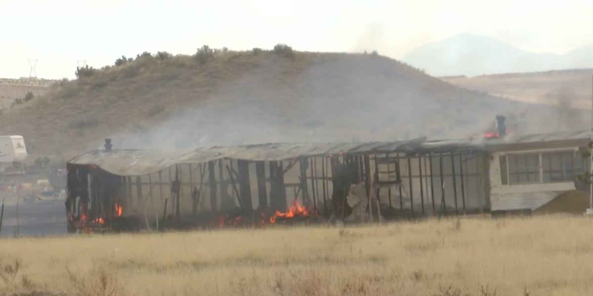 Fire south of Fountain burns at least 2 structures; evacuation lifted