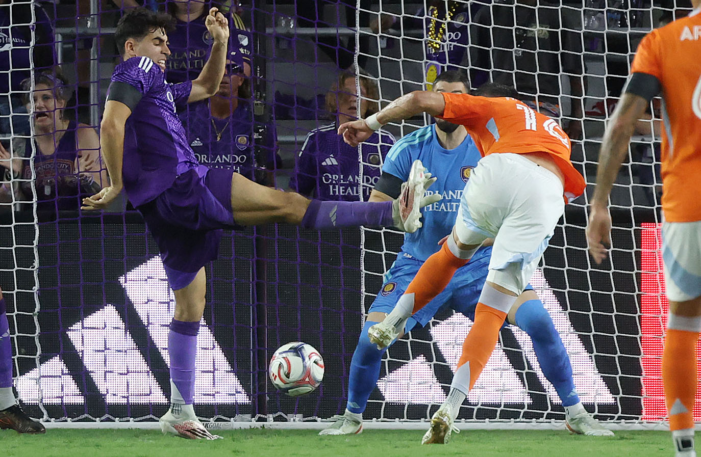 Houston player Hector Herrera (16) scores the only goal of...