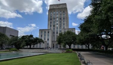 State threatens to pull public safety funding over ordinance limiting when HPD can call ICE