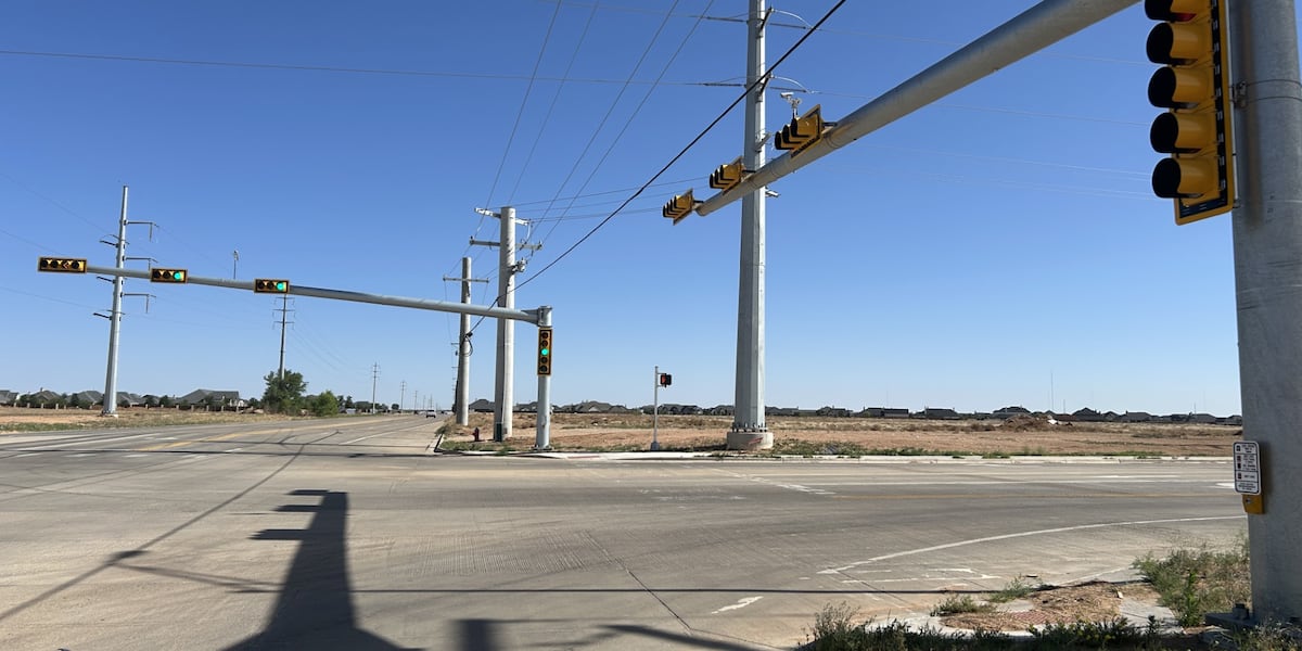 New traffic signals activated at 146th Street and Quaker Avenue