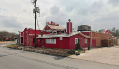 The Barn Door Restaurant to close after more than 70 years of service