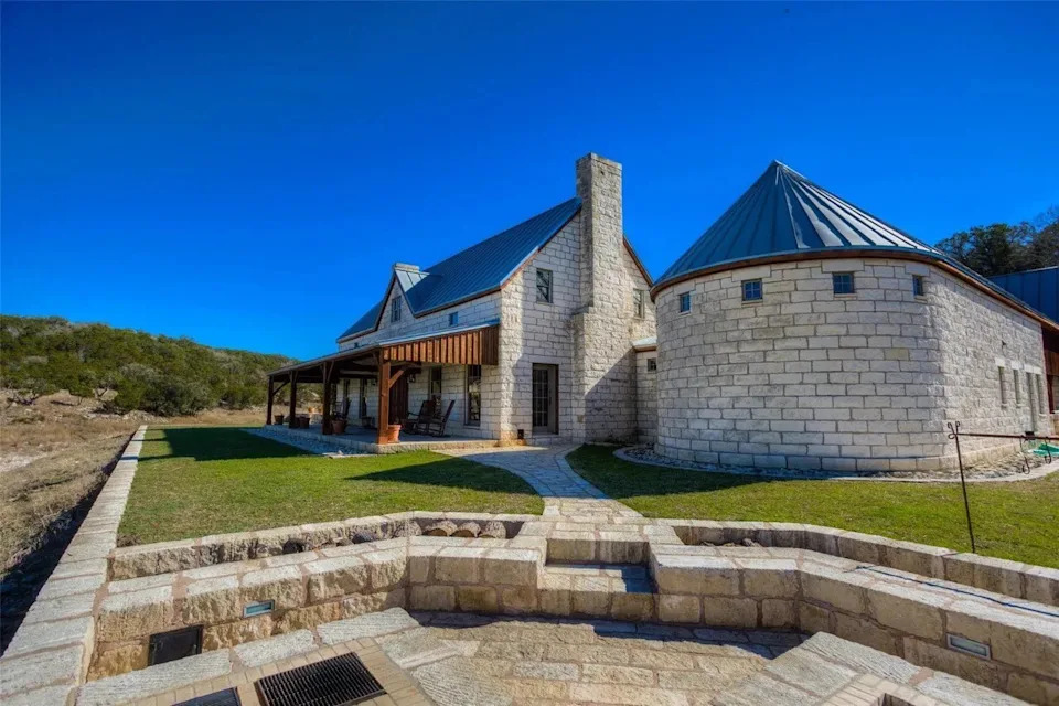 Mayfield Ranch, Selling for $4.5M