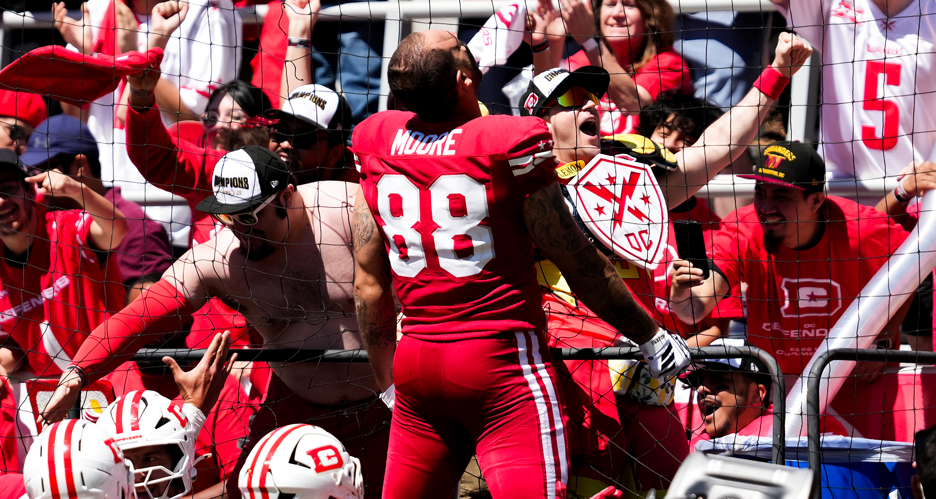 Defenders Cruise Past Houston in Record-Setting Victory